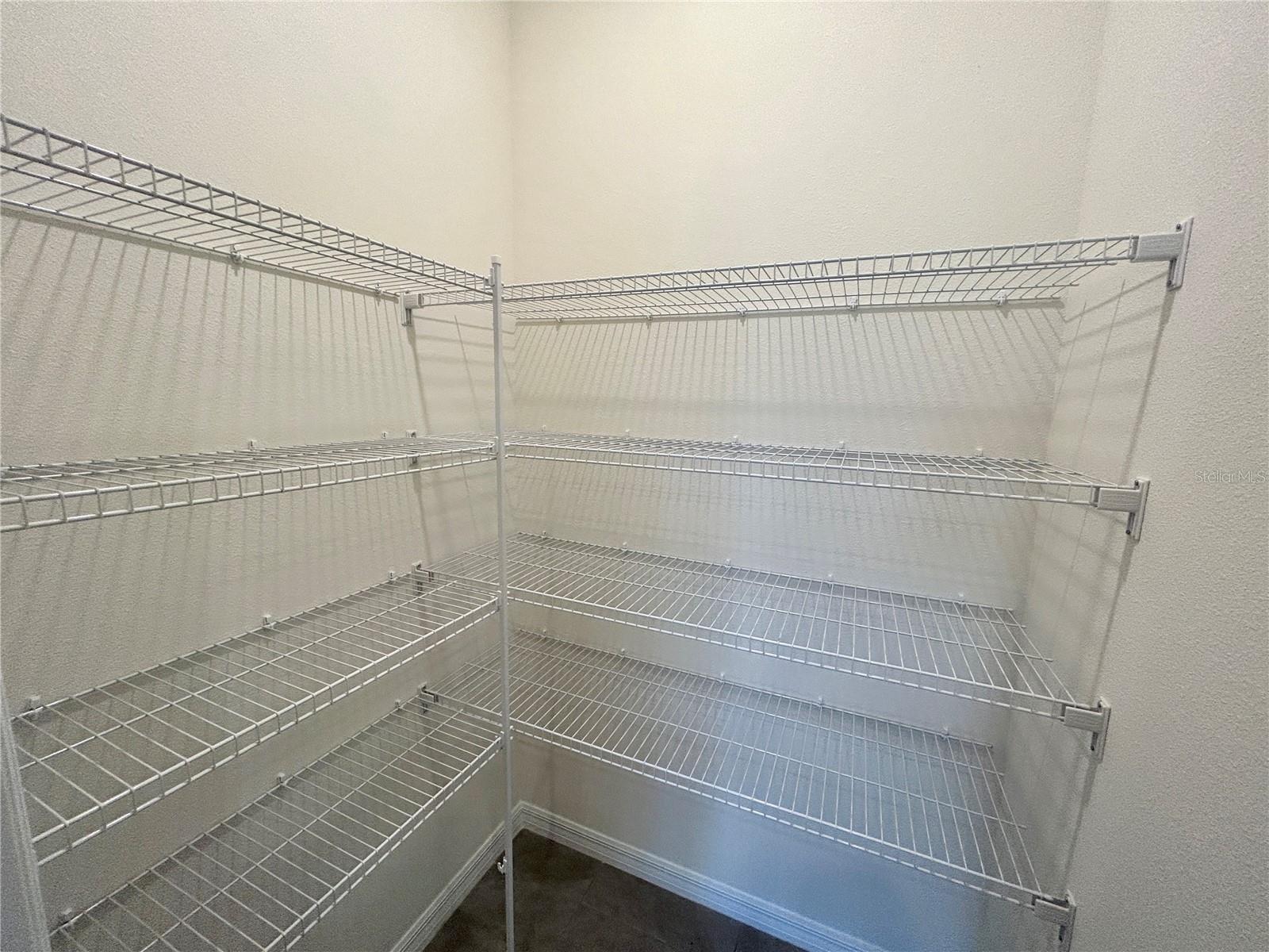 WOODLEAF HAMMOCK A REP OF A POR O - Residential Lease