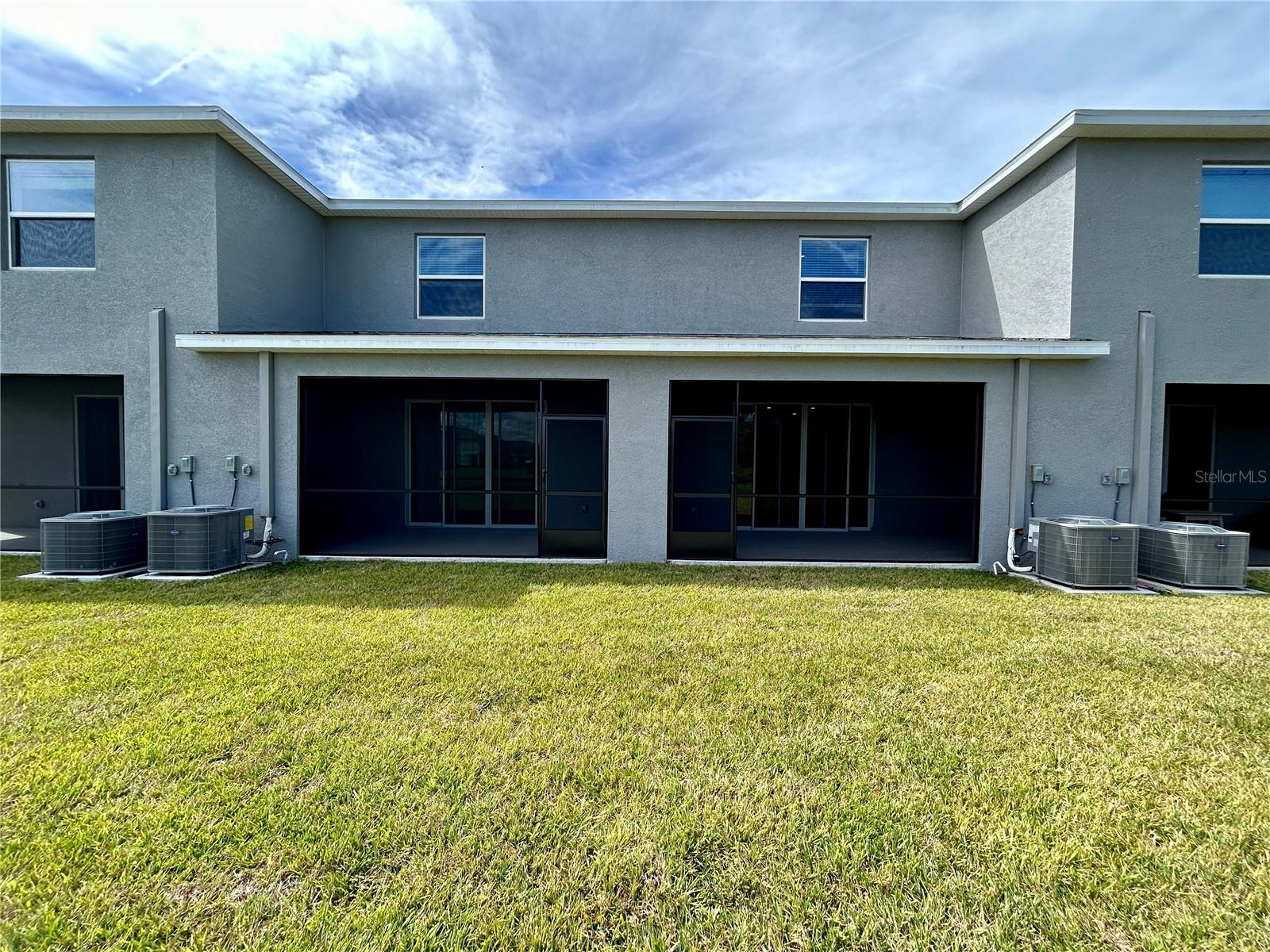 WOODLEAF HAMMOCK A REP OF A POR O - Residential Lease