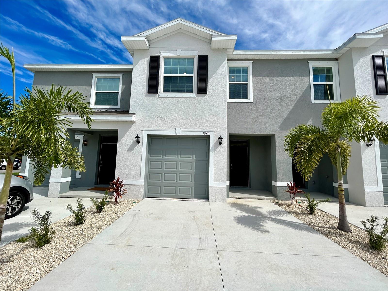 WOODLEAF HAMMOCK A REP OF A POR O - Residential Lease