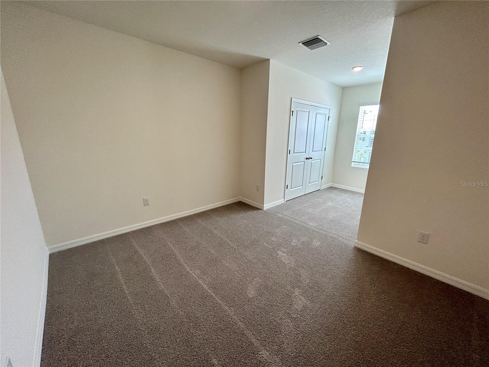 WOODLEAF HAMMOCK A REP OF A POR O - Residential Lease