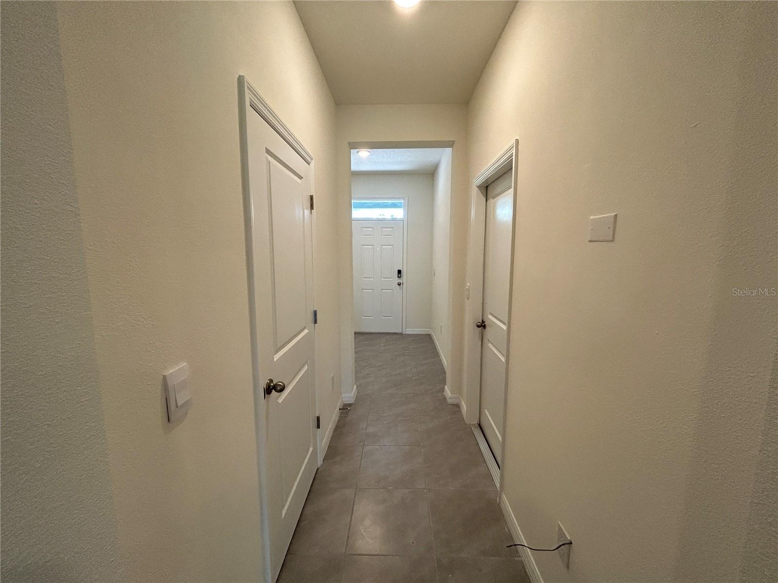 WOODLEAF HAMMOCK A REP OF A POR O - Residential Lease