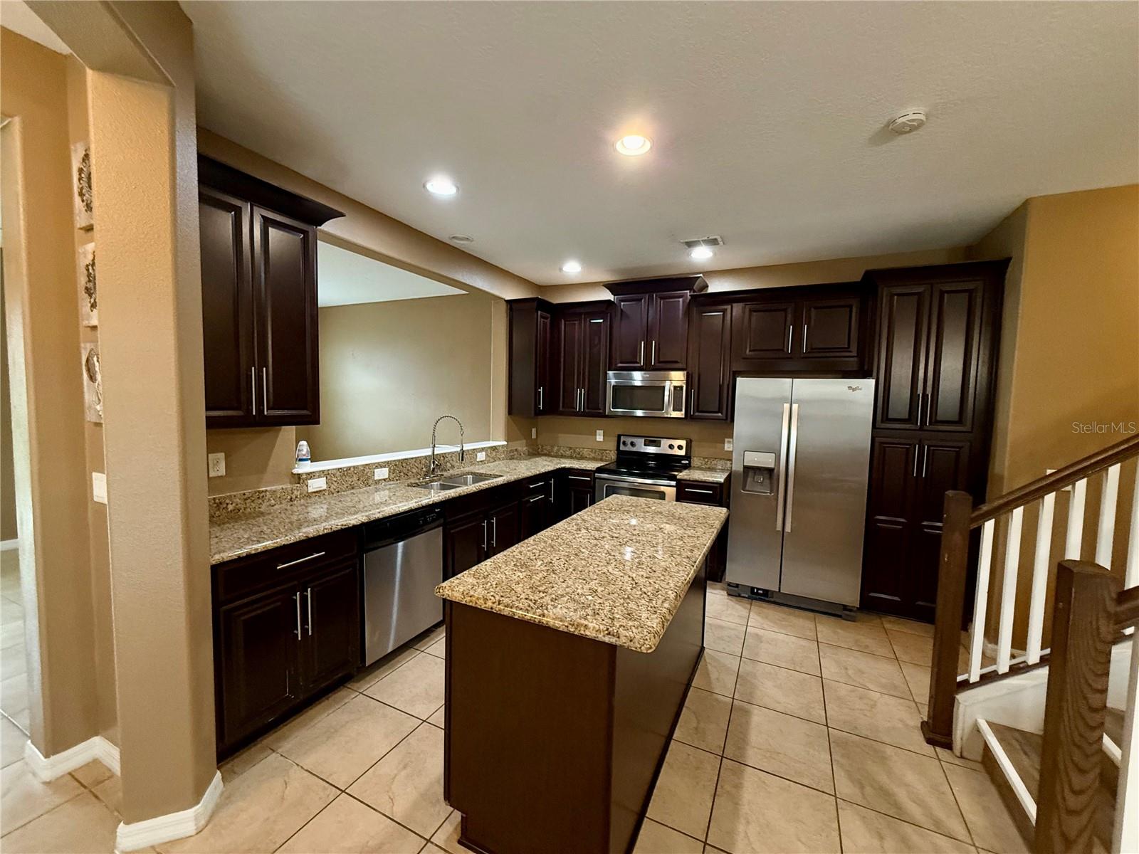 RESERVE AT LOCH LAKE - Residential Lease