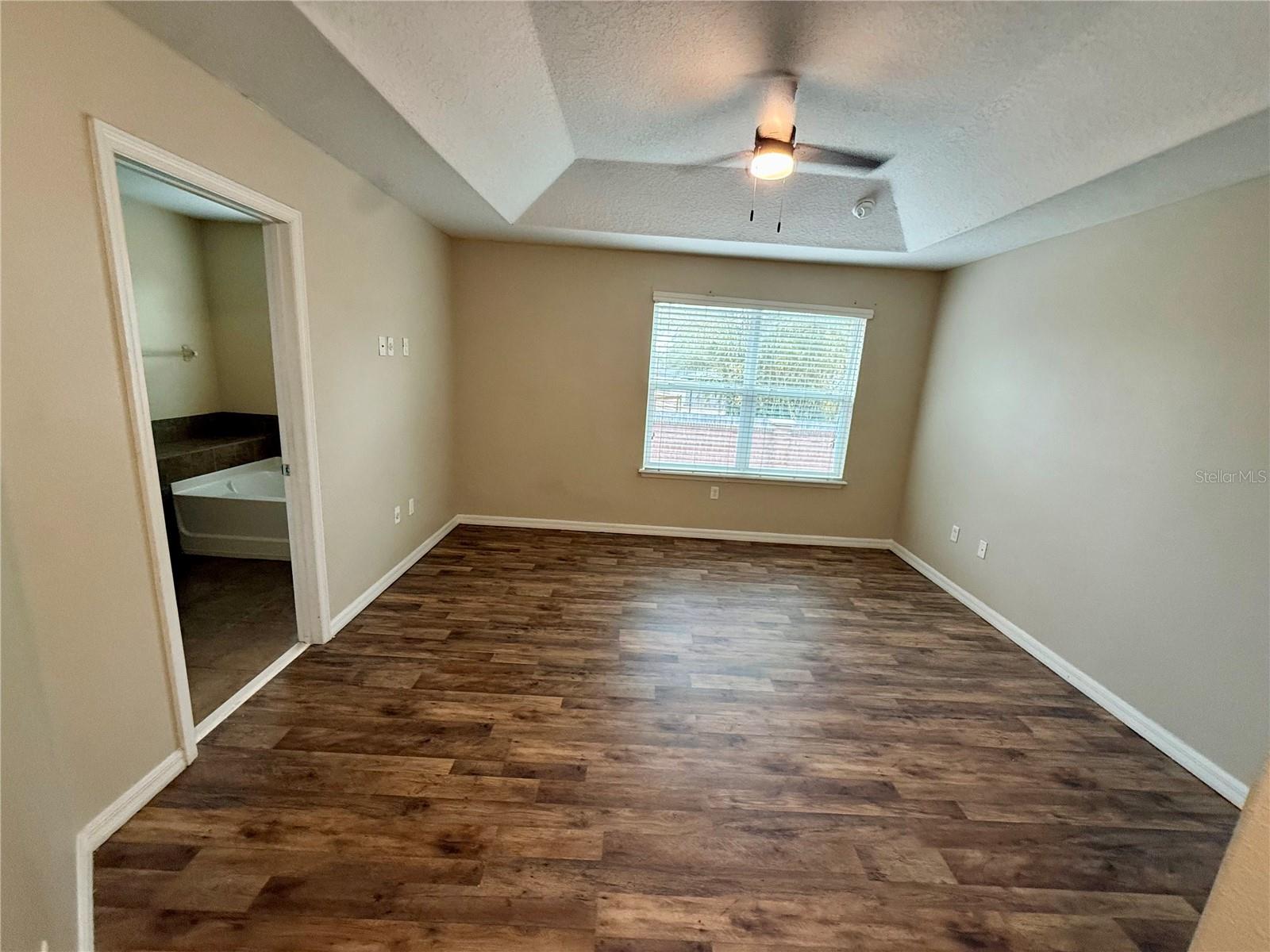 RESERVE AT LOCH LAKE - Residential Lease