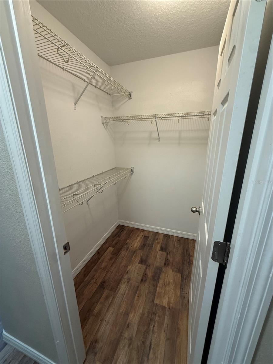 RESERVE AT LOCH LAKE - Residential Lease