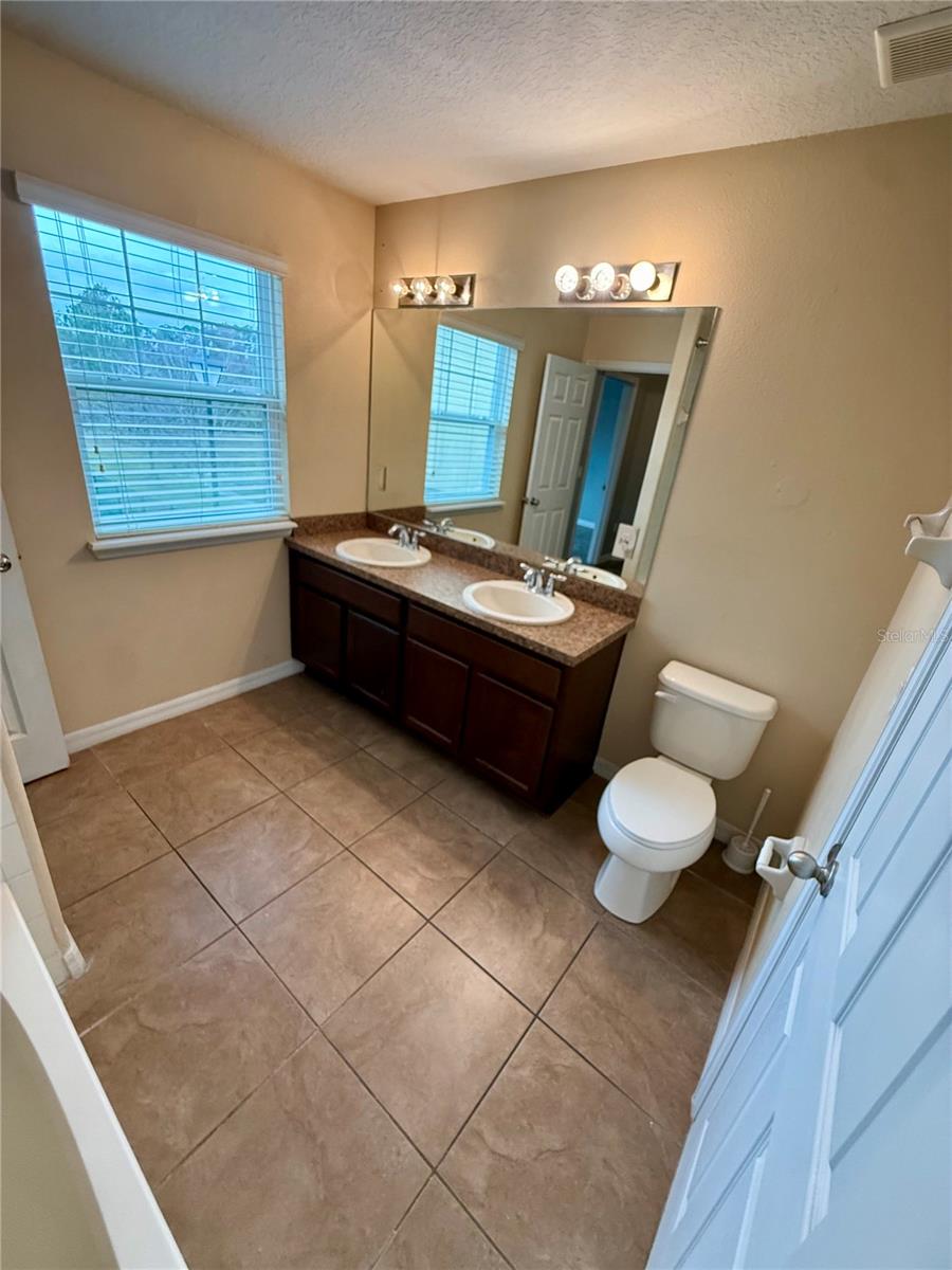 RESERVE AT LOCH LAKE - Residential Lease