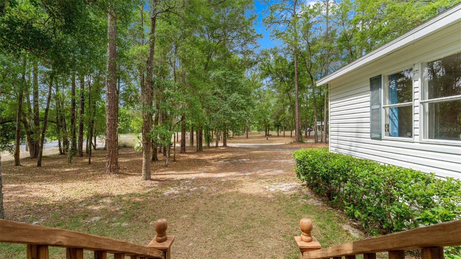 UNIVERSITY COUNTRY ESTATE - Residential