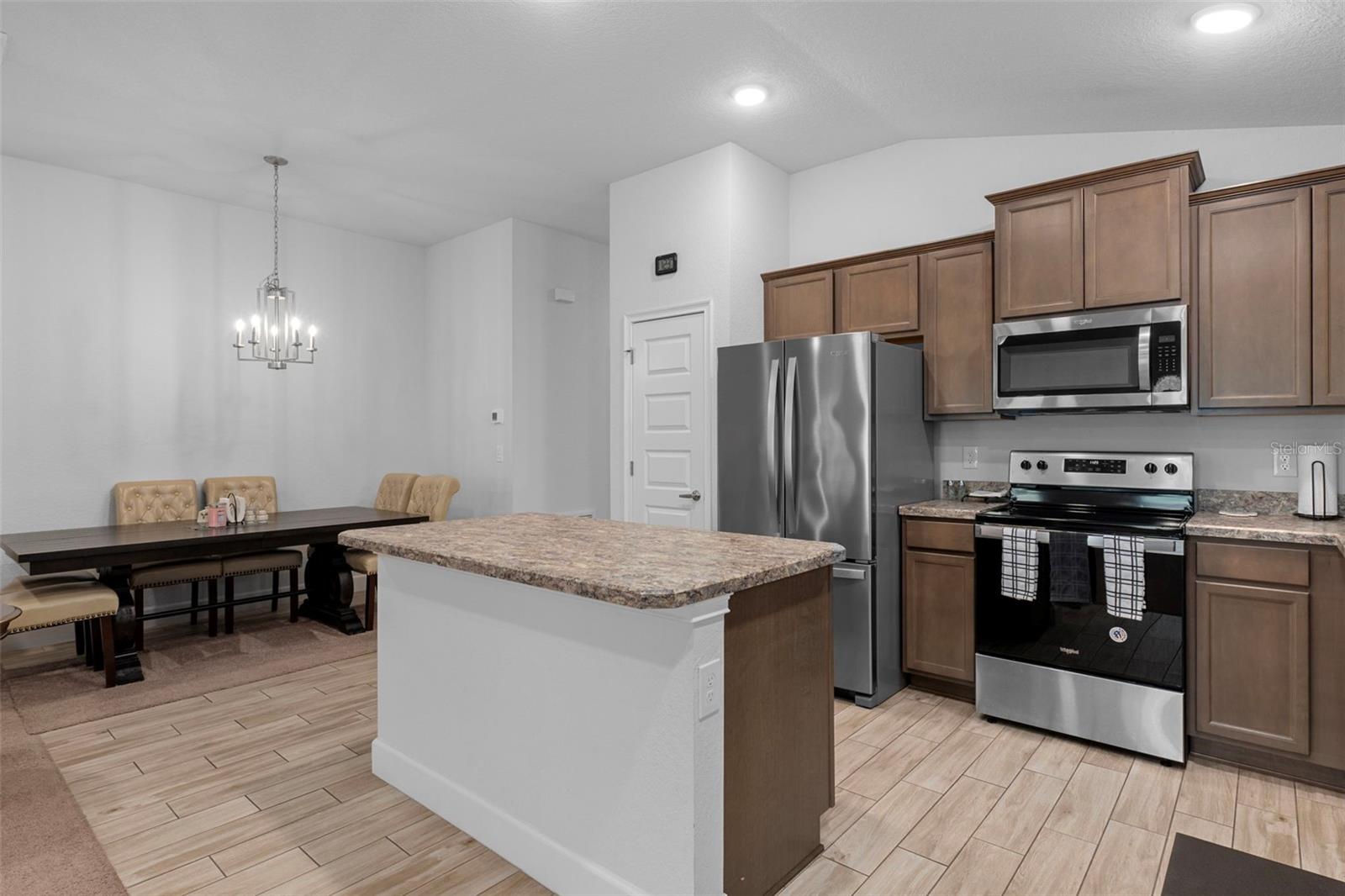 HIGH RDG VILLAGE - Residential