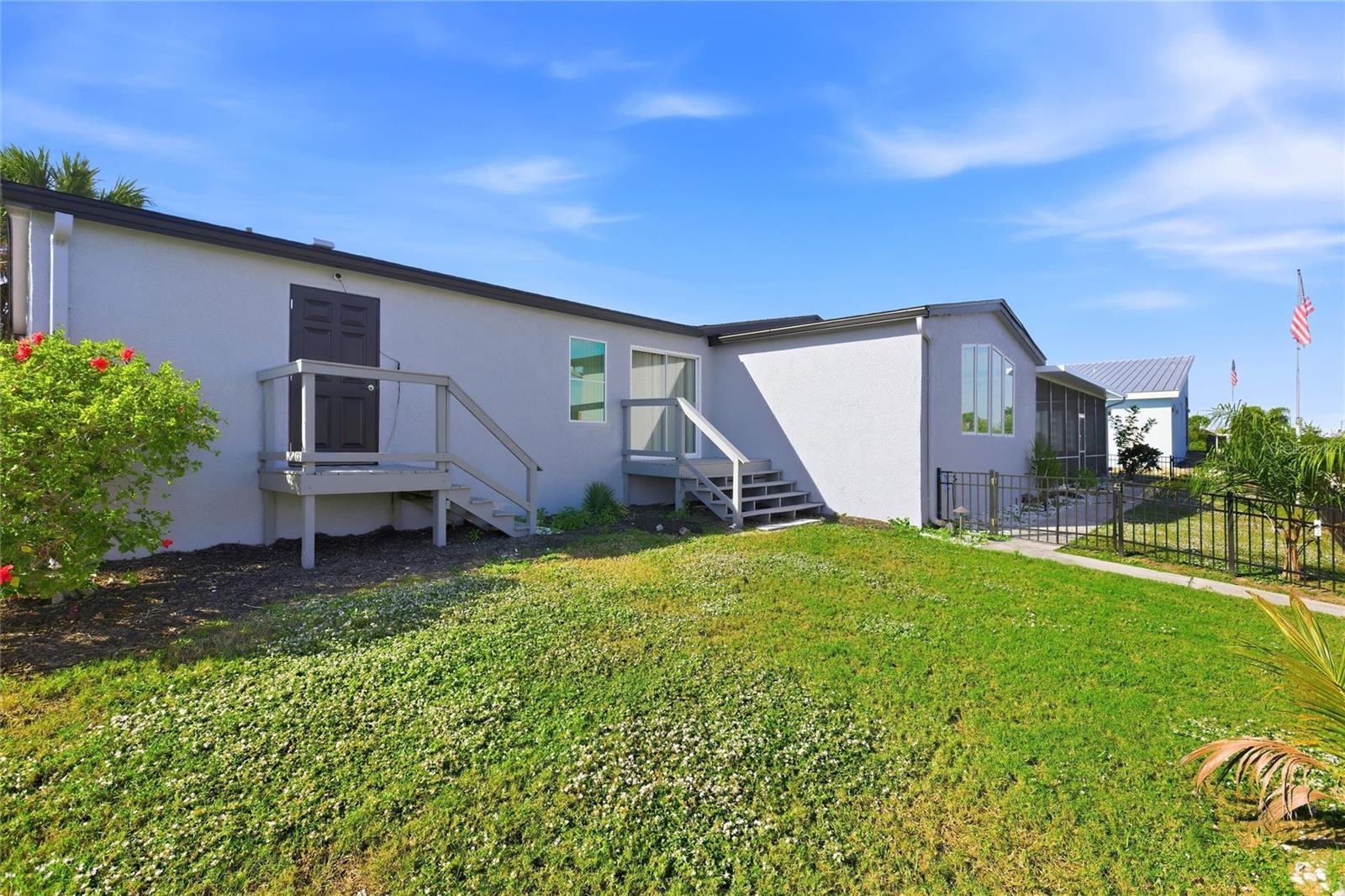 PELICAN POINTE 1ST ADD - Residential