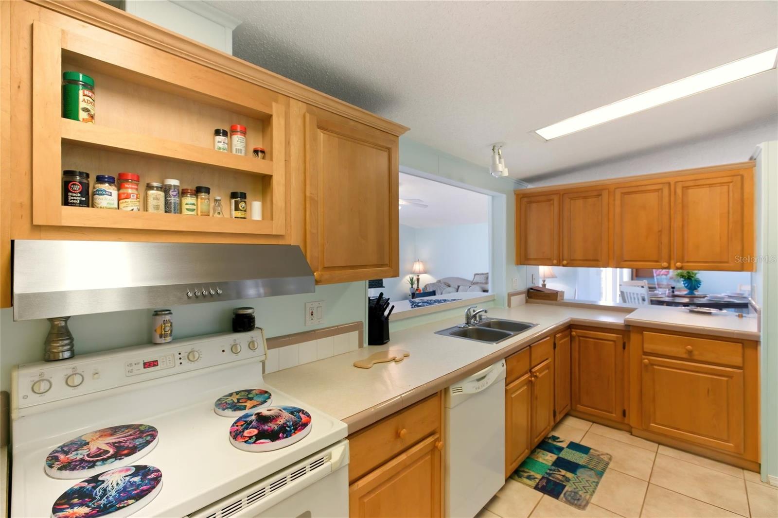 PELICAN POINTE 1ST ADD - Residential