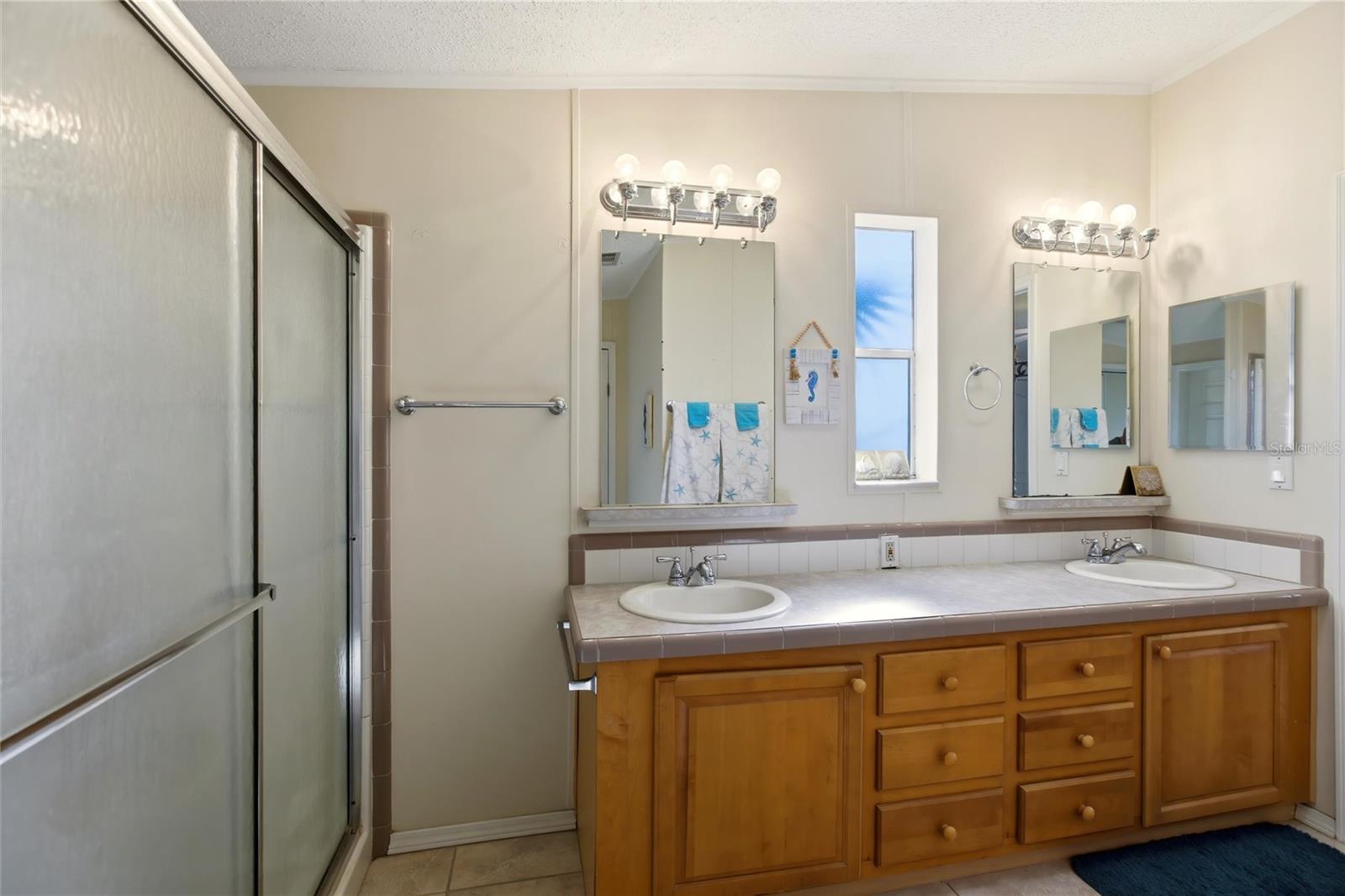 PELICAN POINTE 1ST ADD - Residential