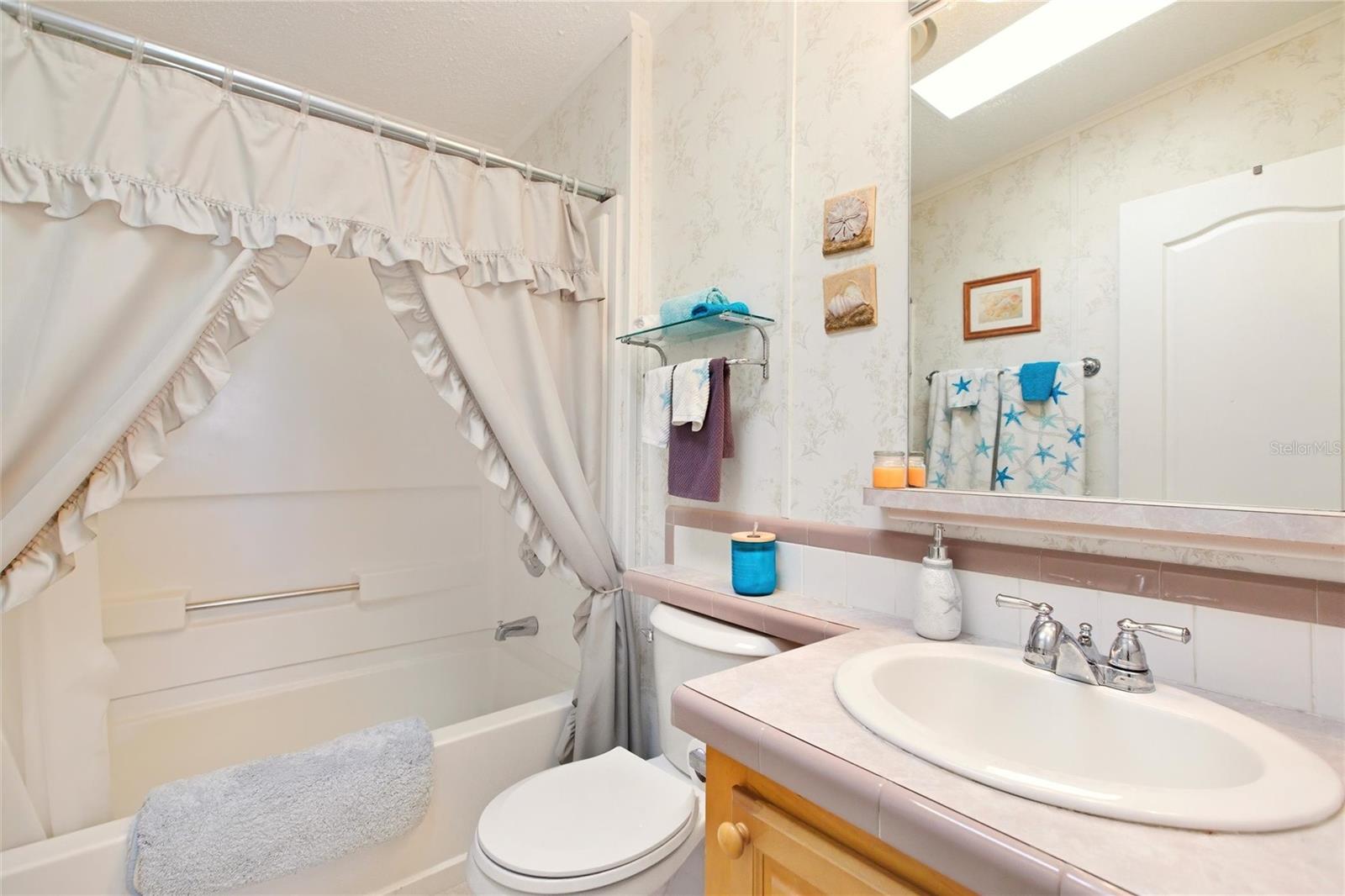 PELICAN POINTE 1ST ADD - Residential