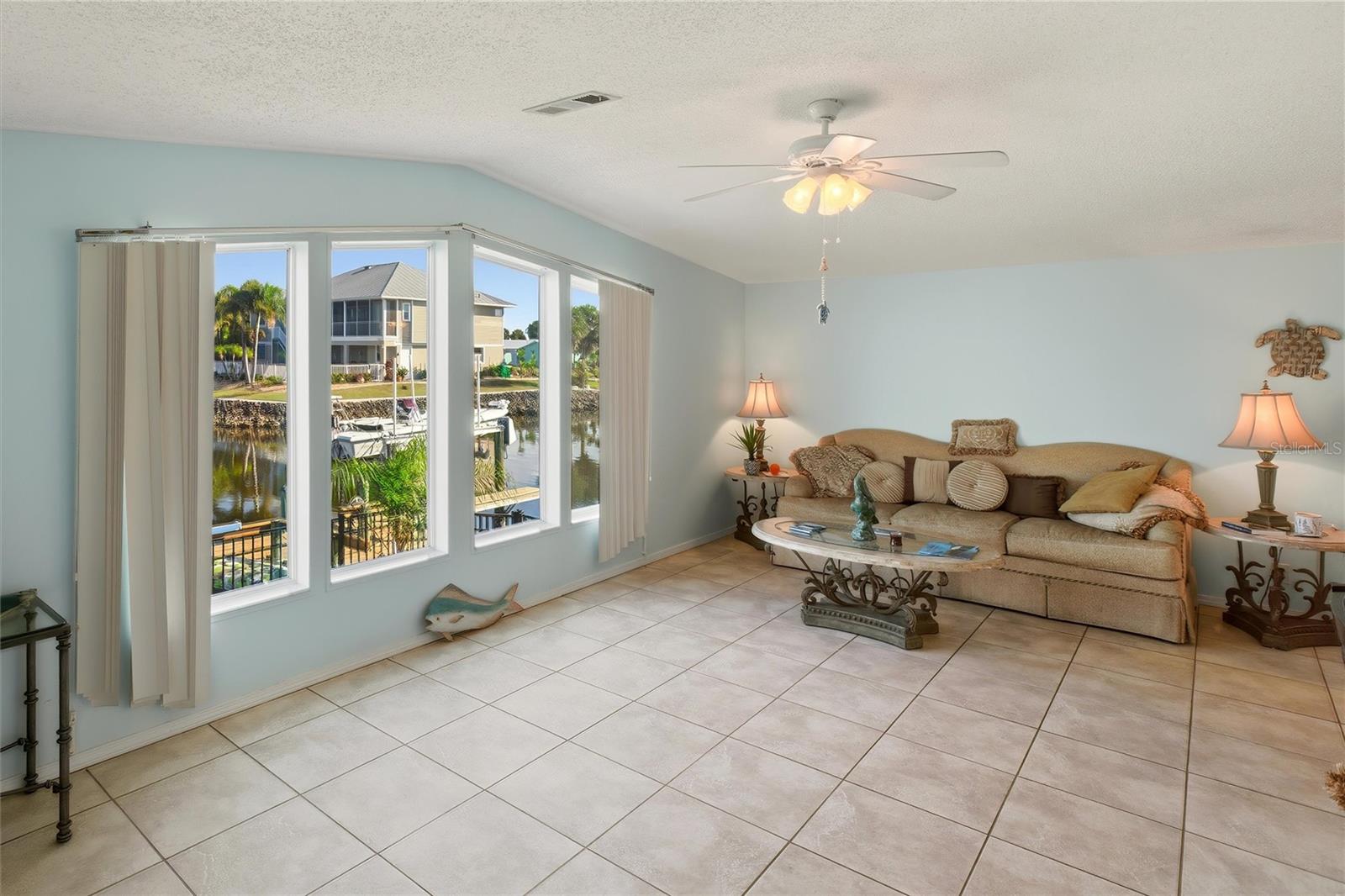 PELICAN POINTE 1ST ADD - Residential