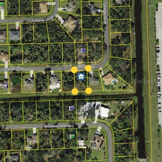 NORTH PORT...Area of newer houses. Well and Septic required. Luxury of NO HOA or CDD. Great location for your Dream Home! Just a few minutes to shopping, schools, golfing, even Warm Mineral Springs. Beaches close by. Don't let this one get away.