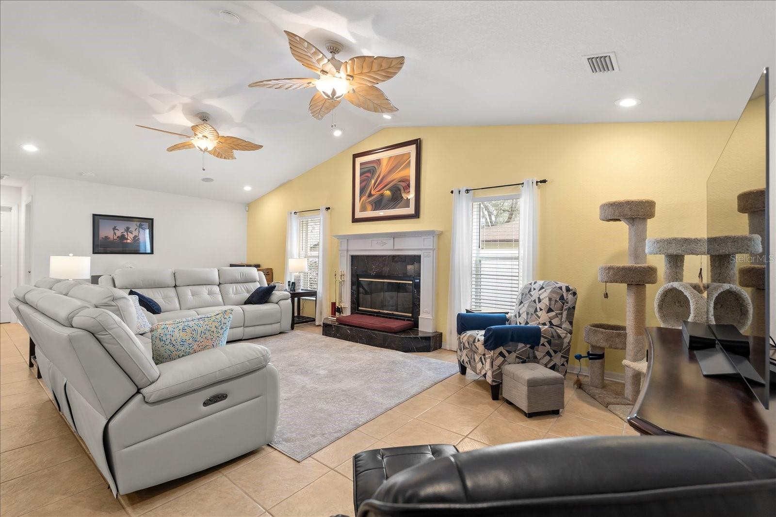 TIMBERIDGE PH 03 - Residential