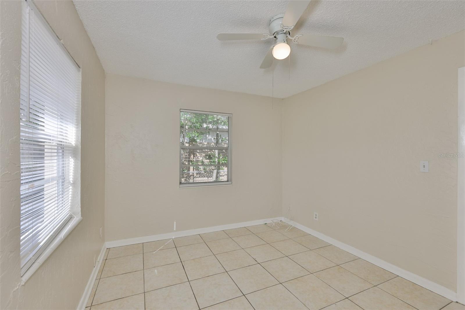 KNIGHTS ACRES - Residential Lease