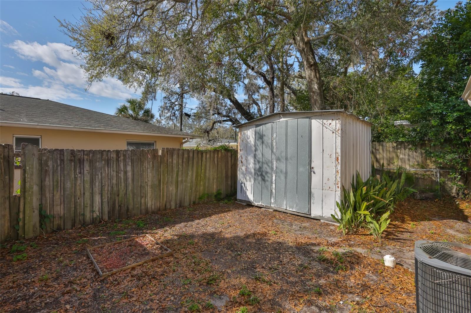 KNIGHTS ACRES - Residential Lease