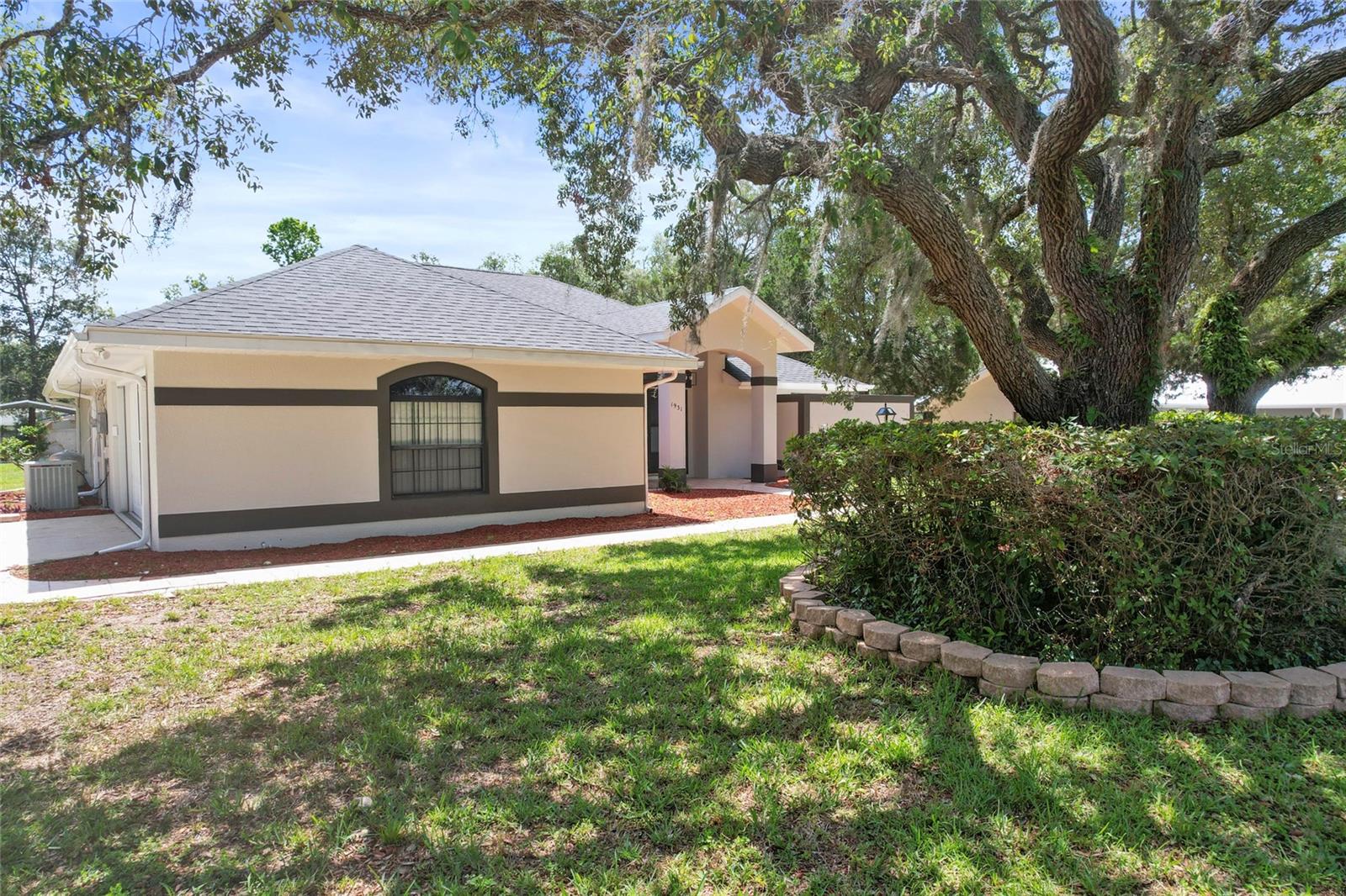 1931 S CAMPBELL POINT