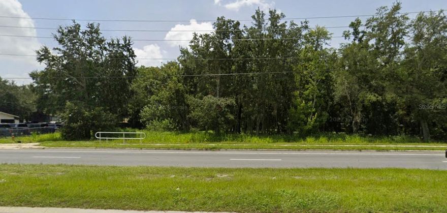 We are pleased to present this 4.83 Acres, raw/vacant land site for sale! 

Located directly off Hoffner Ave in Orlando, Fl

Raw Land, with a Future land use of Industrial, can also be combined with the neighboring site (5912 Hoffner) for a total of 9.66 Acres!!