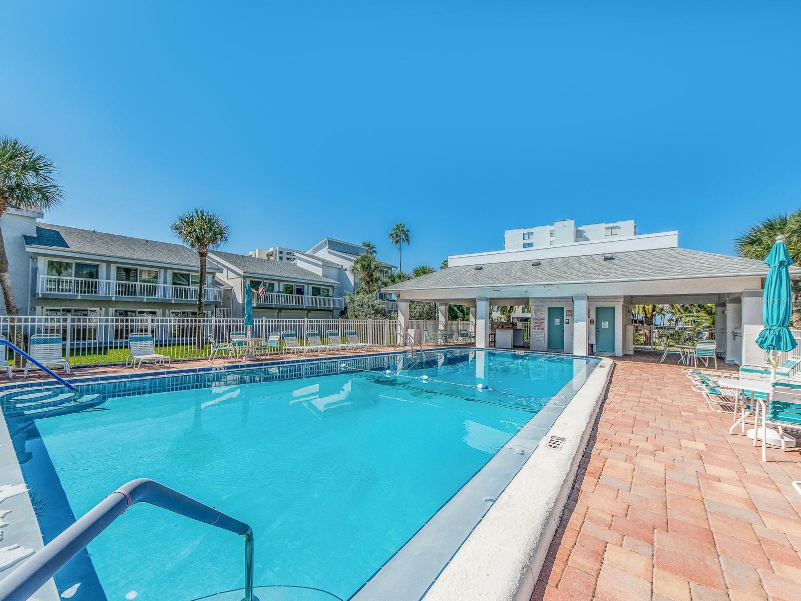 SAND KEY CONDO-BAYSIDE GARDENS I - Residential