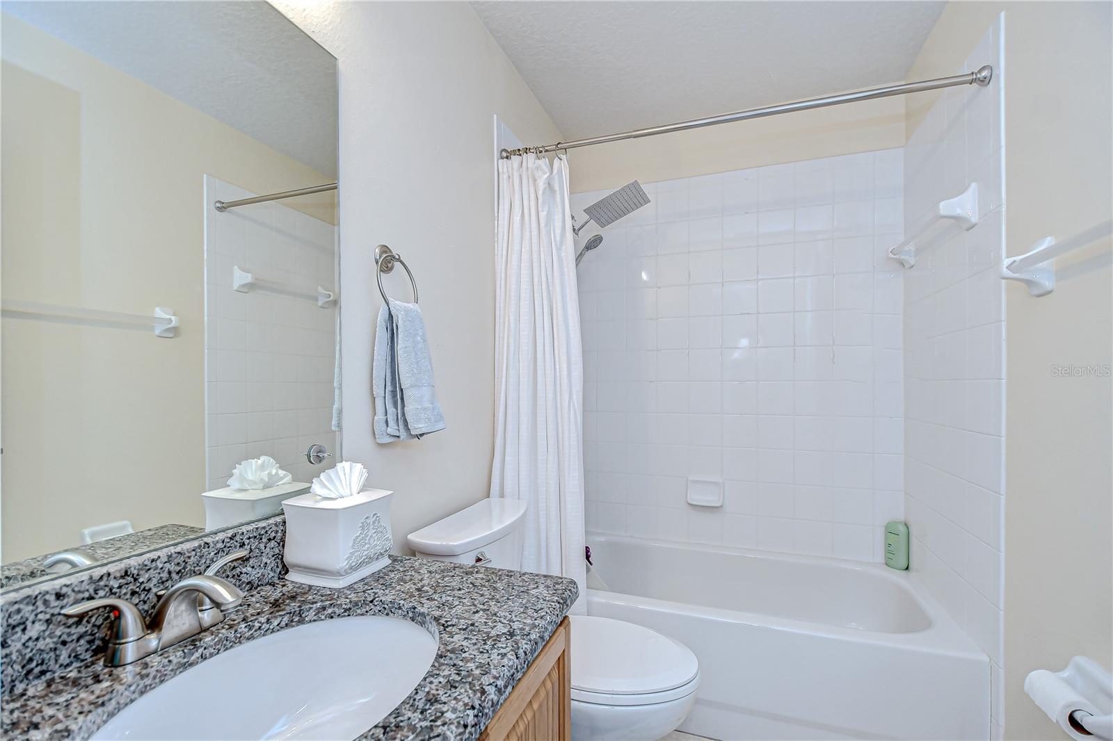 LAKE ST CHARLES - Residential