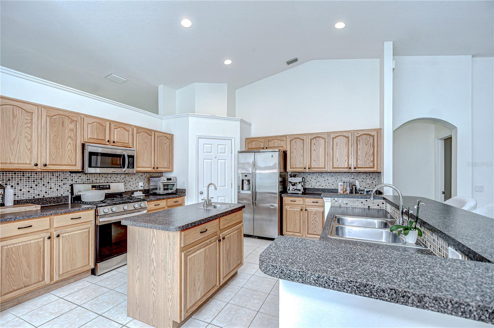 LAKE ST CHARLES - Residential