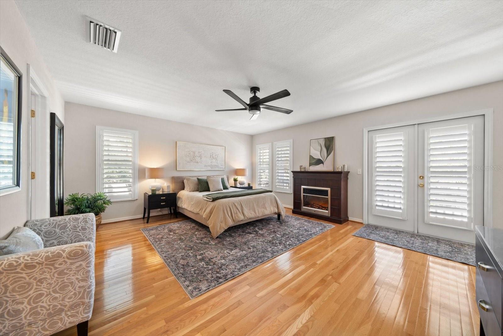 WEST BAY VILLAGE - Residential