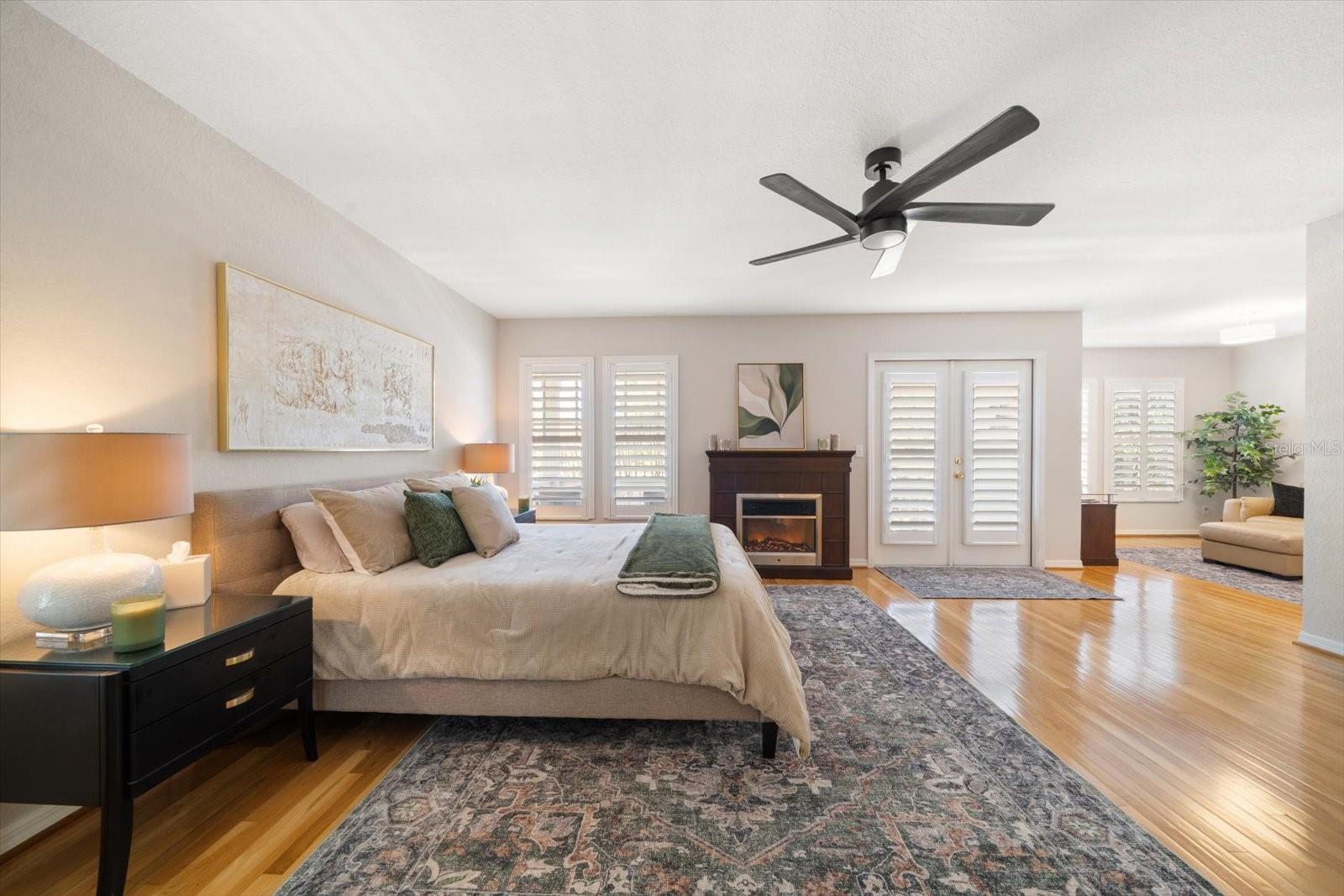 WEST BAY VILLAGE - Residential