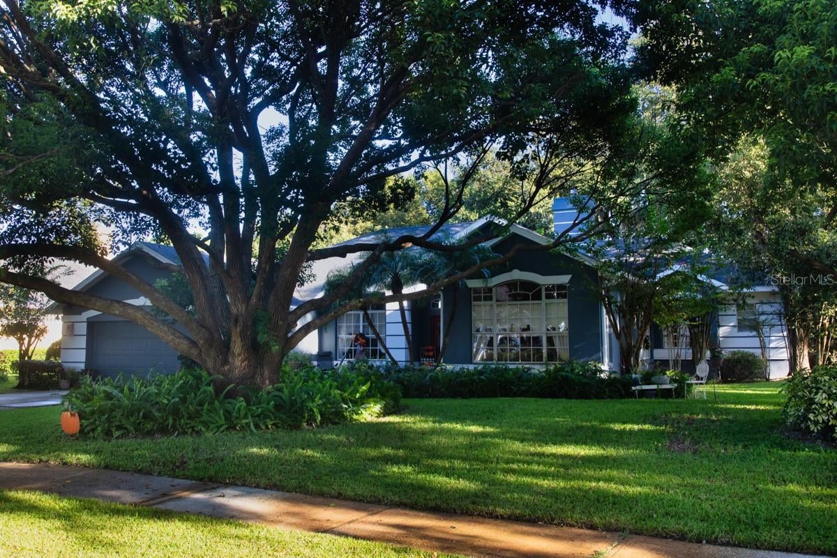 5260 HAMMOCK CIRCLE