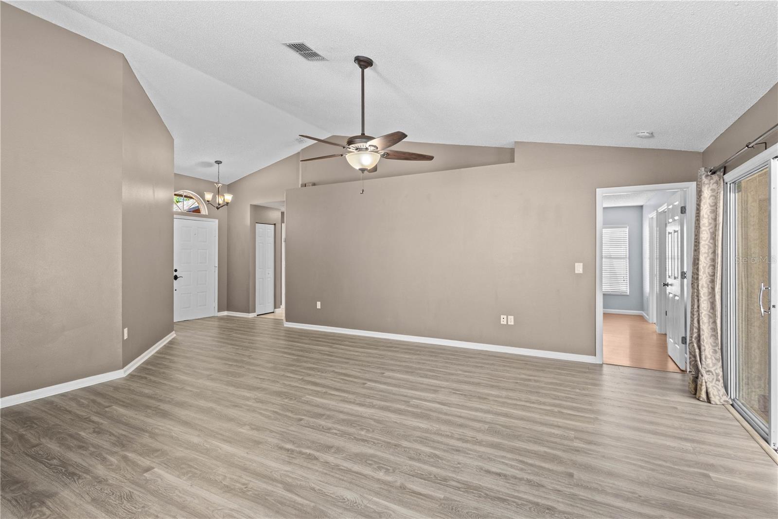 GOLF CLUB ESTATES - Residential