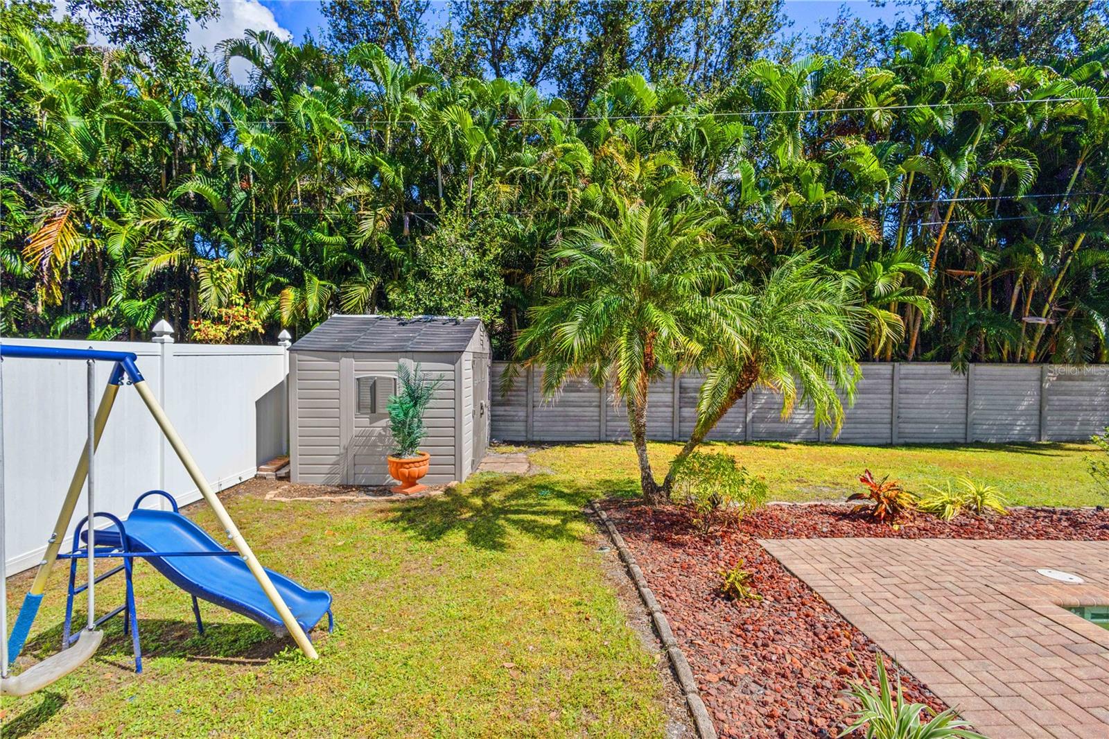 GOLF CLUB ESTATES - Residential