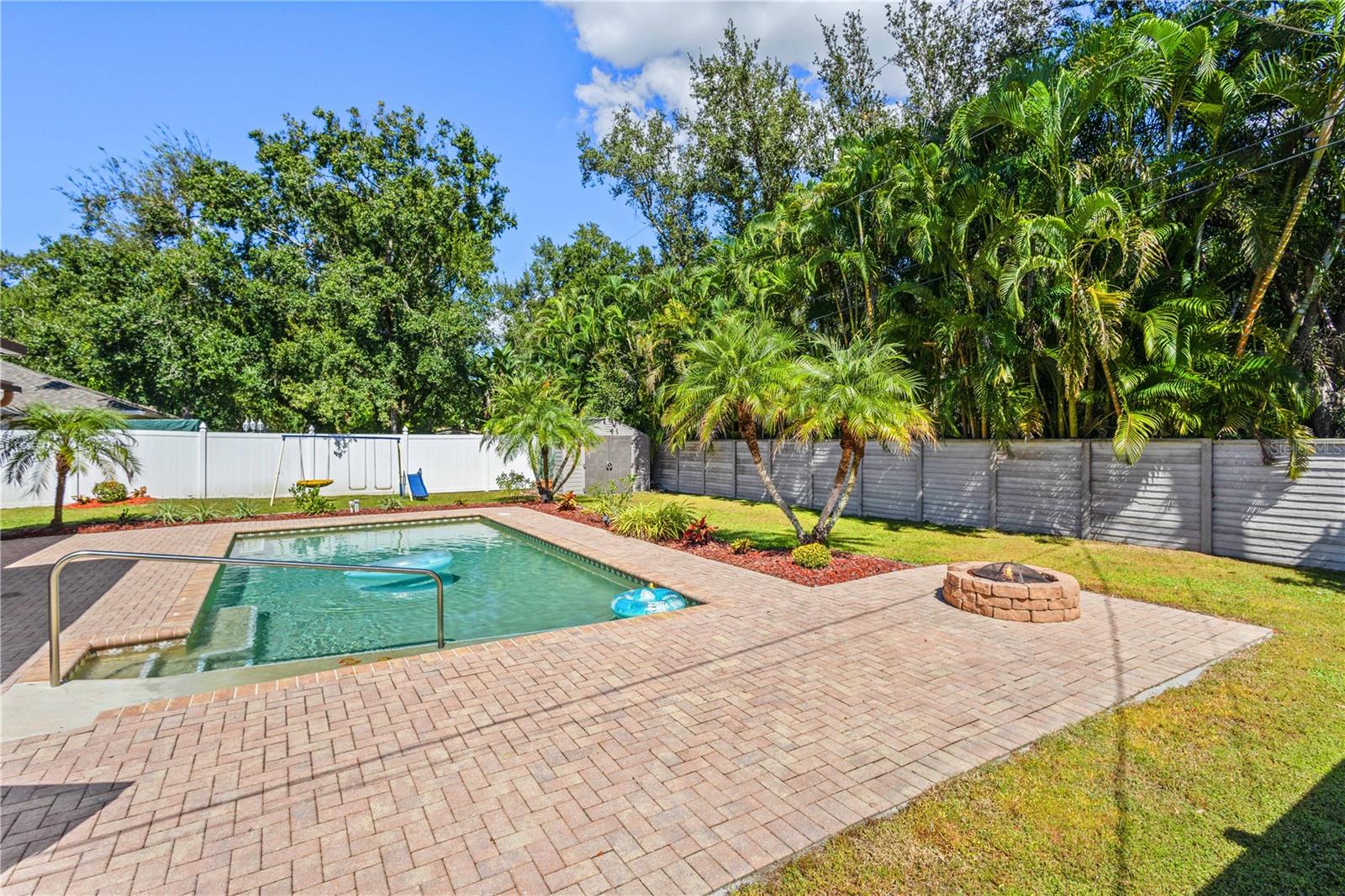 GOLF CLUB ESTATES - Residential