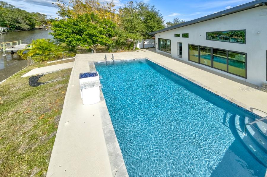 SOUTH GATE - Residential