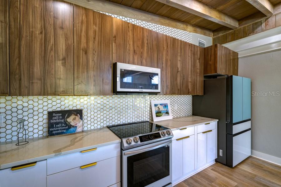 SOUTH GATE - Residential