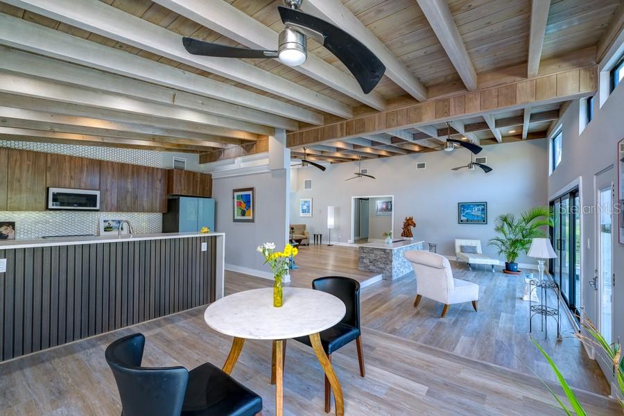 SOUTH GATE - Residential