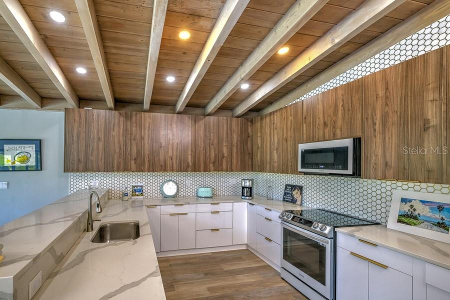 SOUTH GATE - Residential