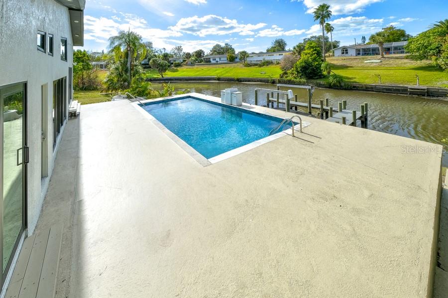 SOUTH GATE - Residential