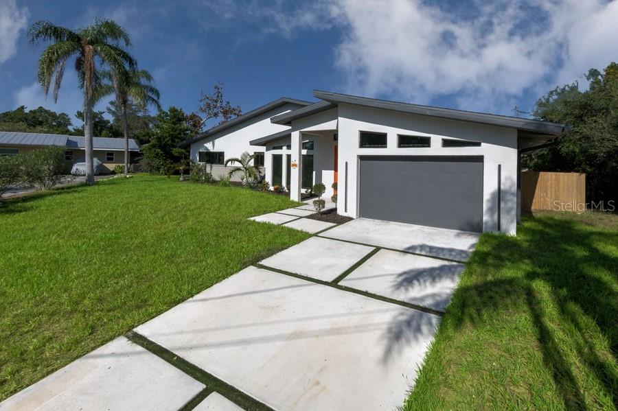 SOUTH GATE - Residential