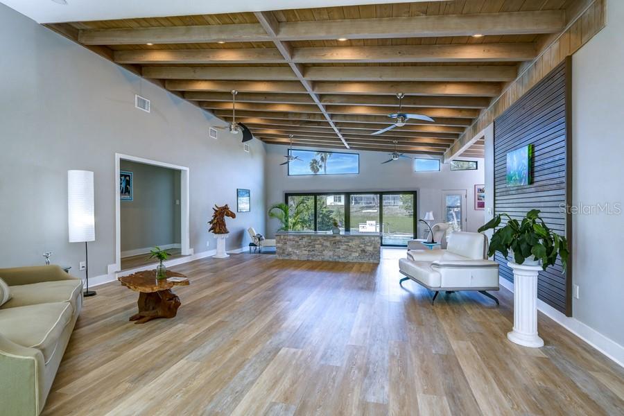 SOUTH GATE - Residential