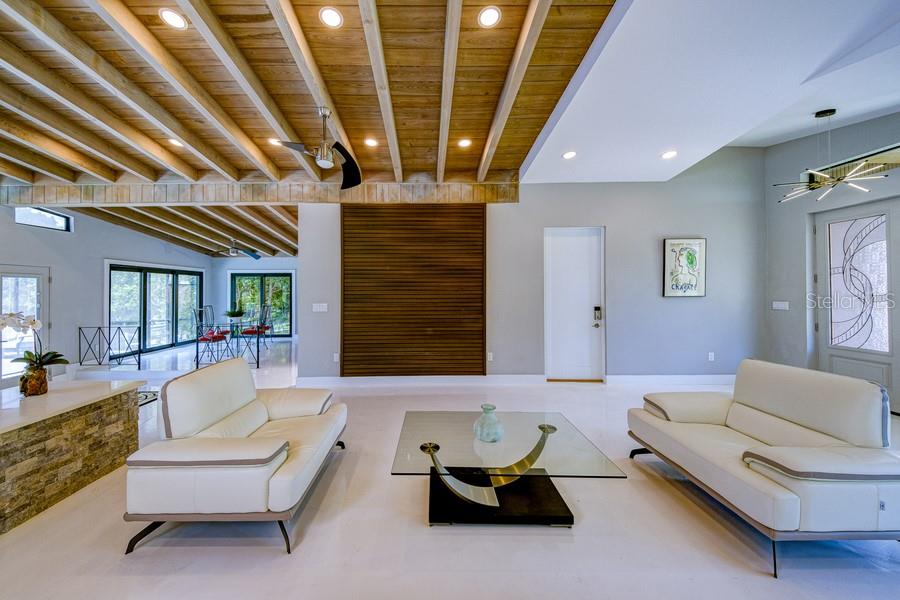 SOUTH GATE - Residential