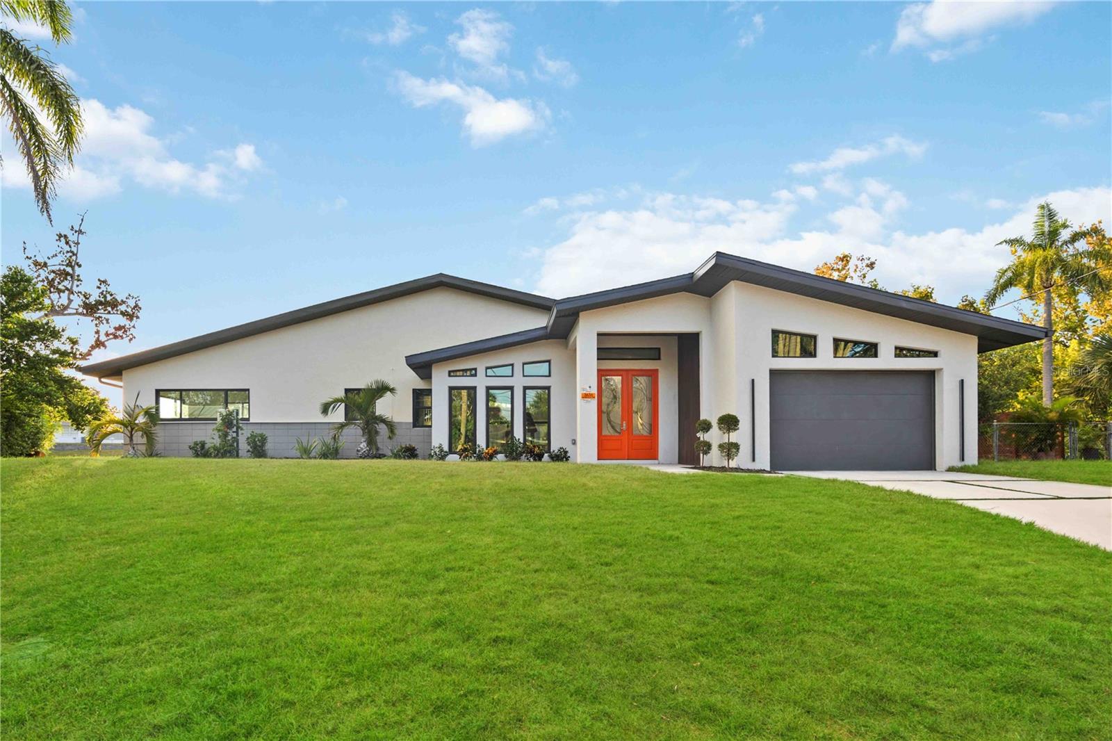 3636 MINEOLA