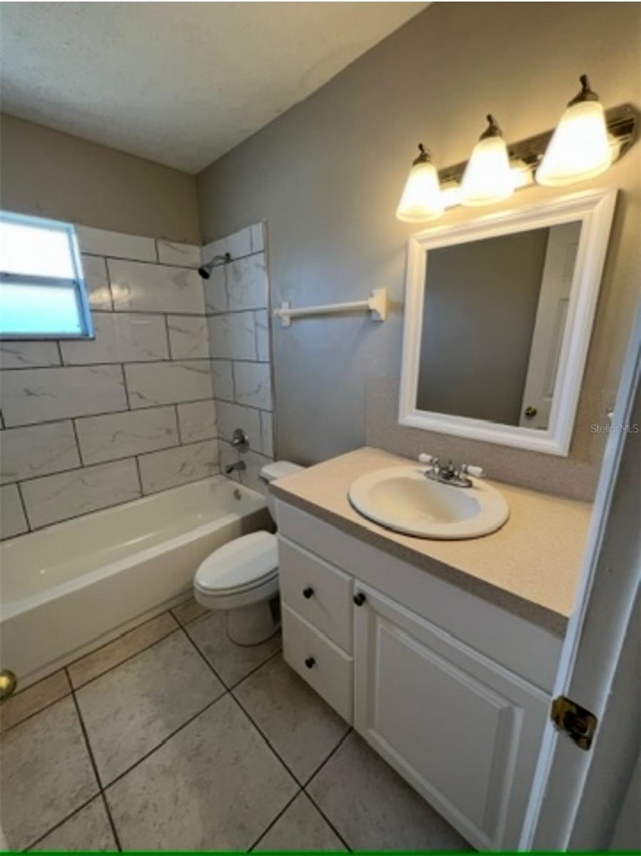 APOLLO BEACH CONDO - Residential Lease