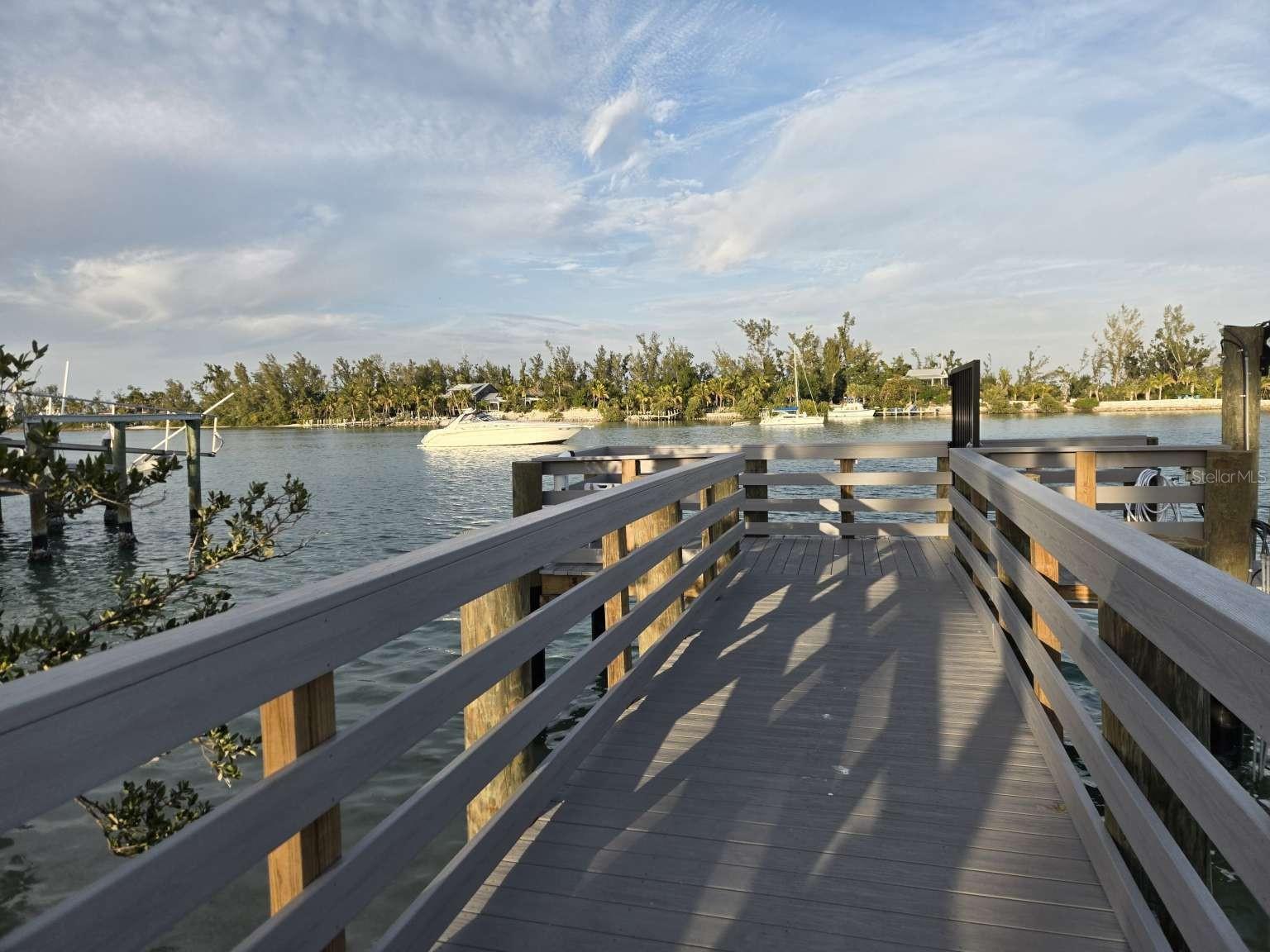 LONGBEACH ON LONGBOAT KEY - Residential