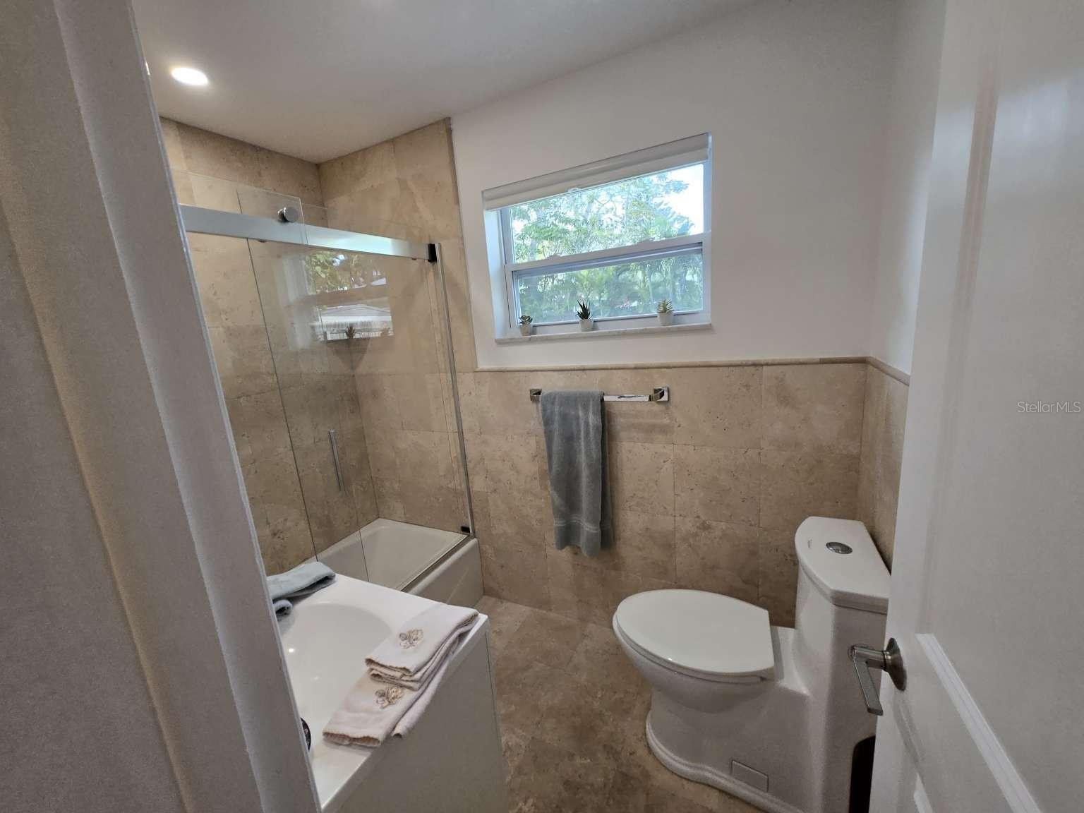 LONGBEACH ON LONGBOAT KEY - Residential