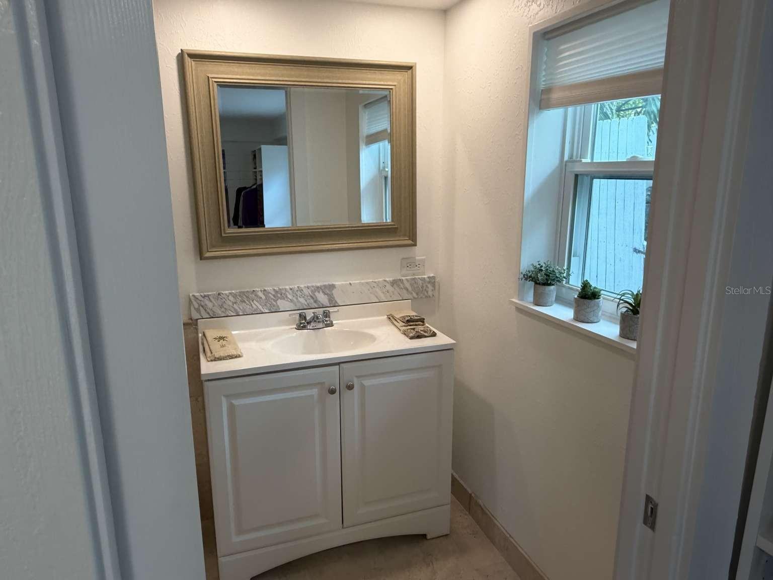 LONGBEACH ON LONGBOAT KEY - Residential