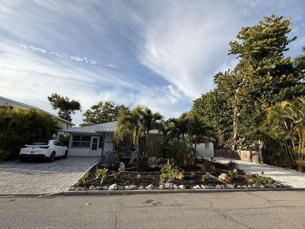 Photo of 751 Fox Street, Longboat Key, FL 34228 (MLS # TB8474602)