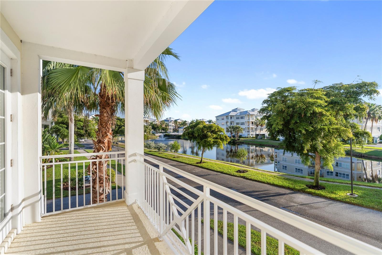 PALMA SOLA BAY CLUB - Residential