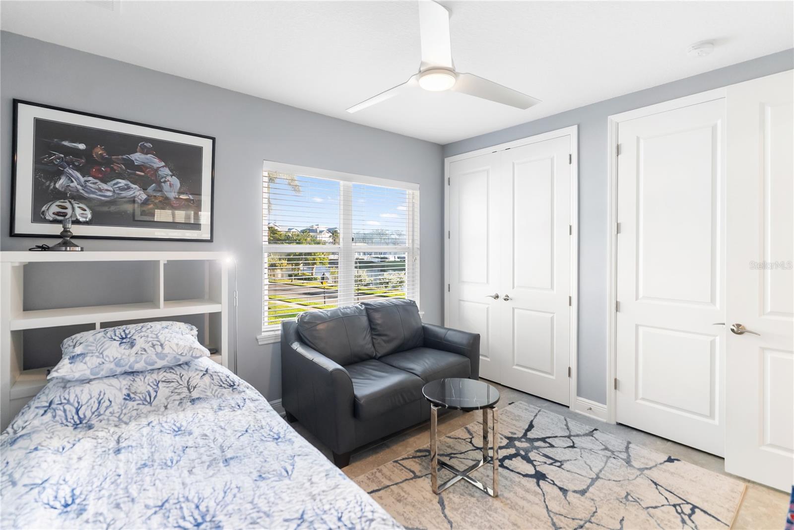 PALMA SOLA BAY CLUB - Residential