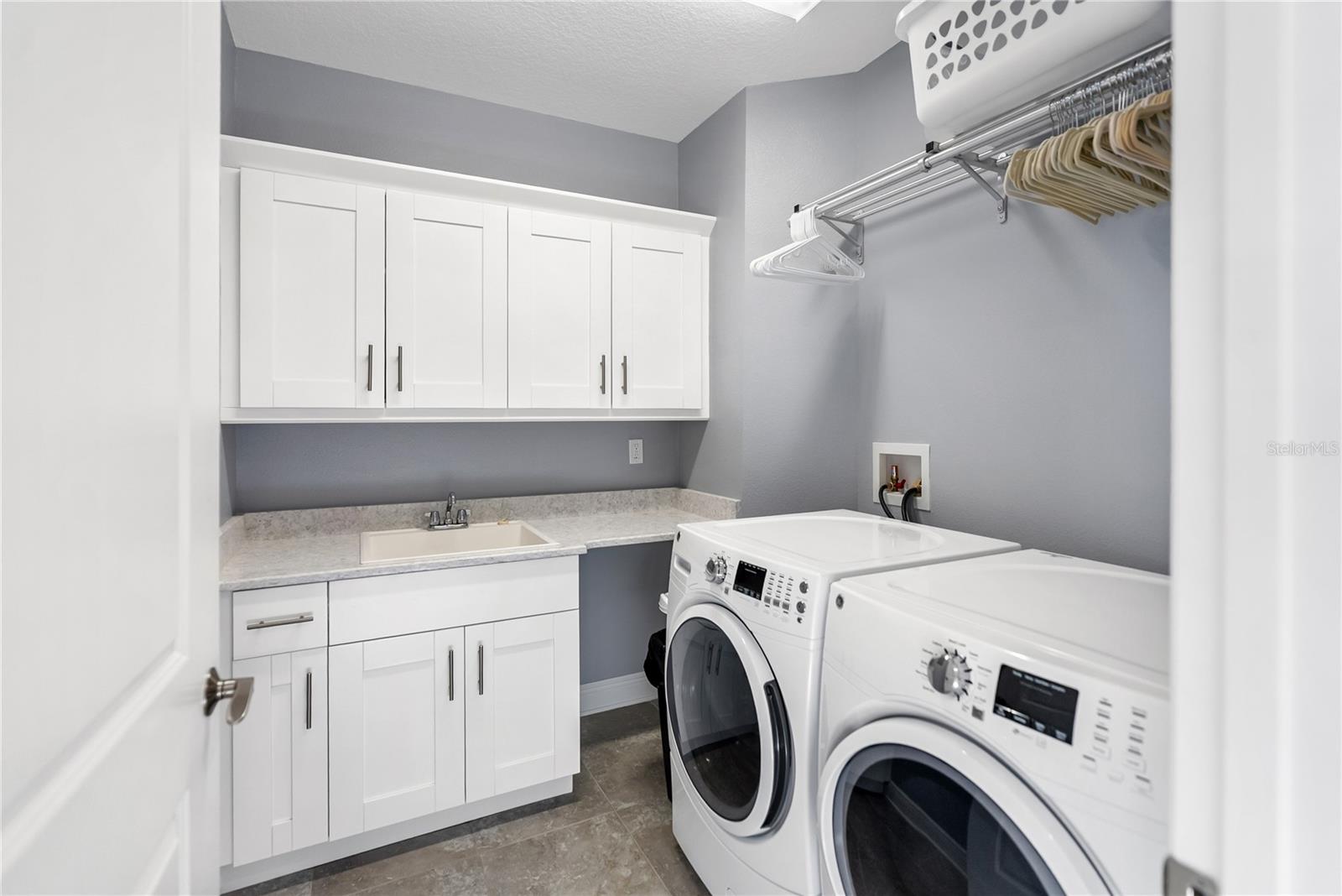 PALMA SOLA BAY CLUB - Residential