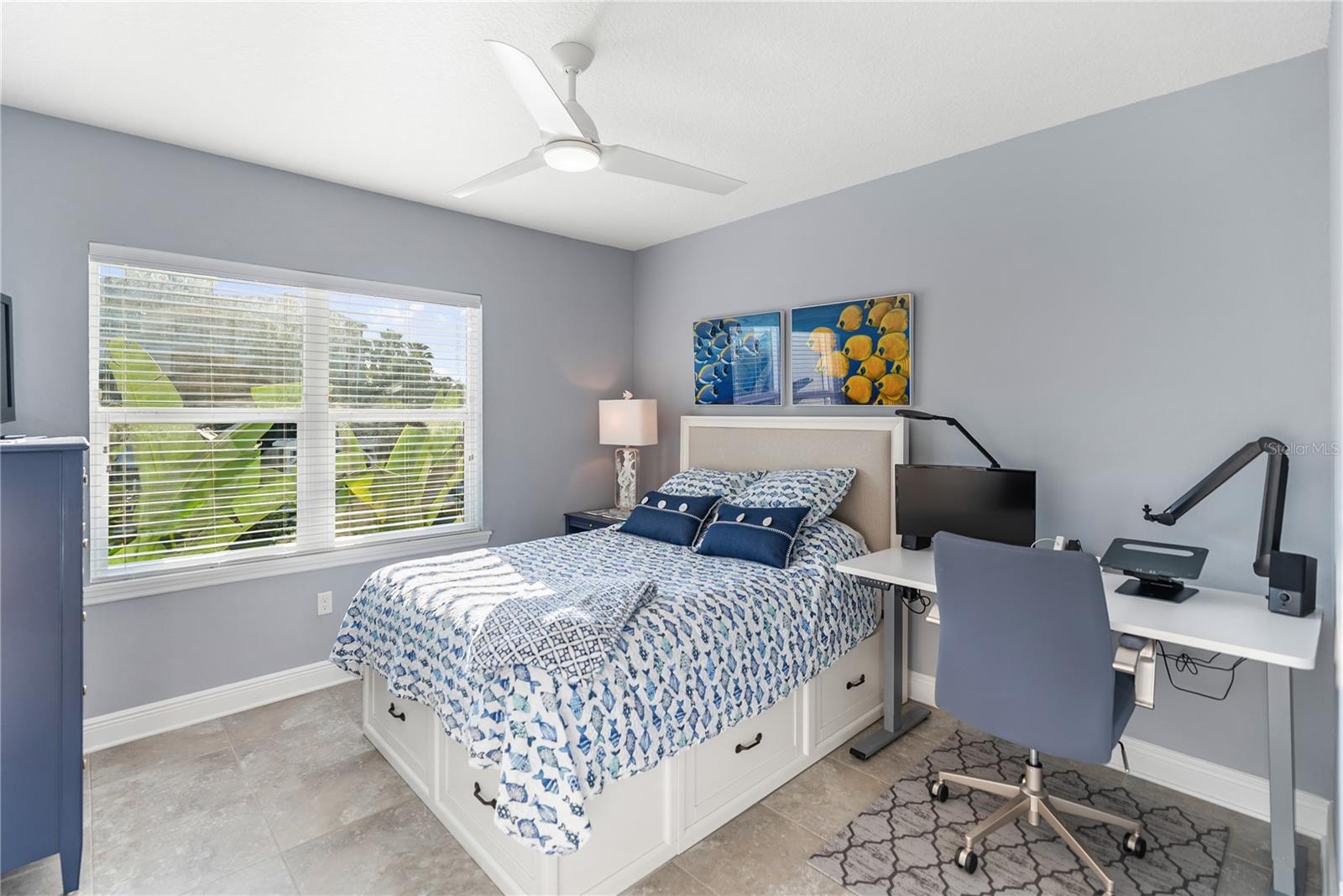 PALMA SOLA BAY CLUB - Residential