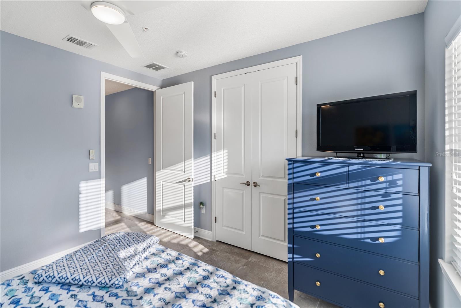 PALMA SOLA BAY CLUB - Residential